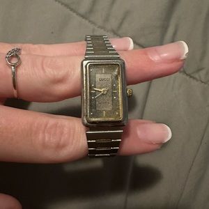 vintage women’s gucci watch